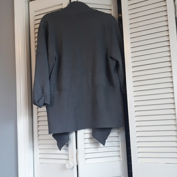 Plus size sweater - Picture 2 of 2